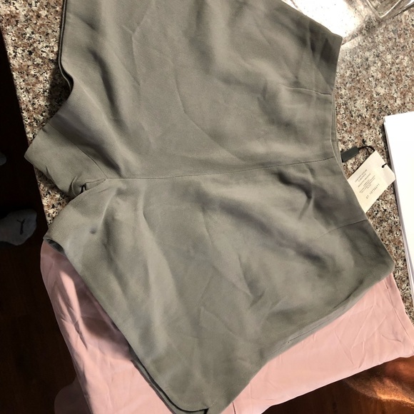 NEW.. never worn 100$ each Emporio Armani Shorts - Picture 3 of 3